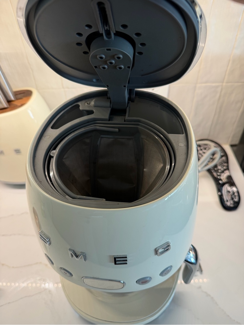Smeg Coffee Machine - Picture 2 of 4